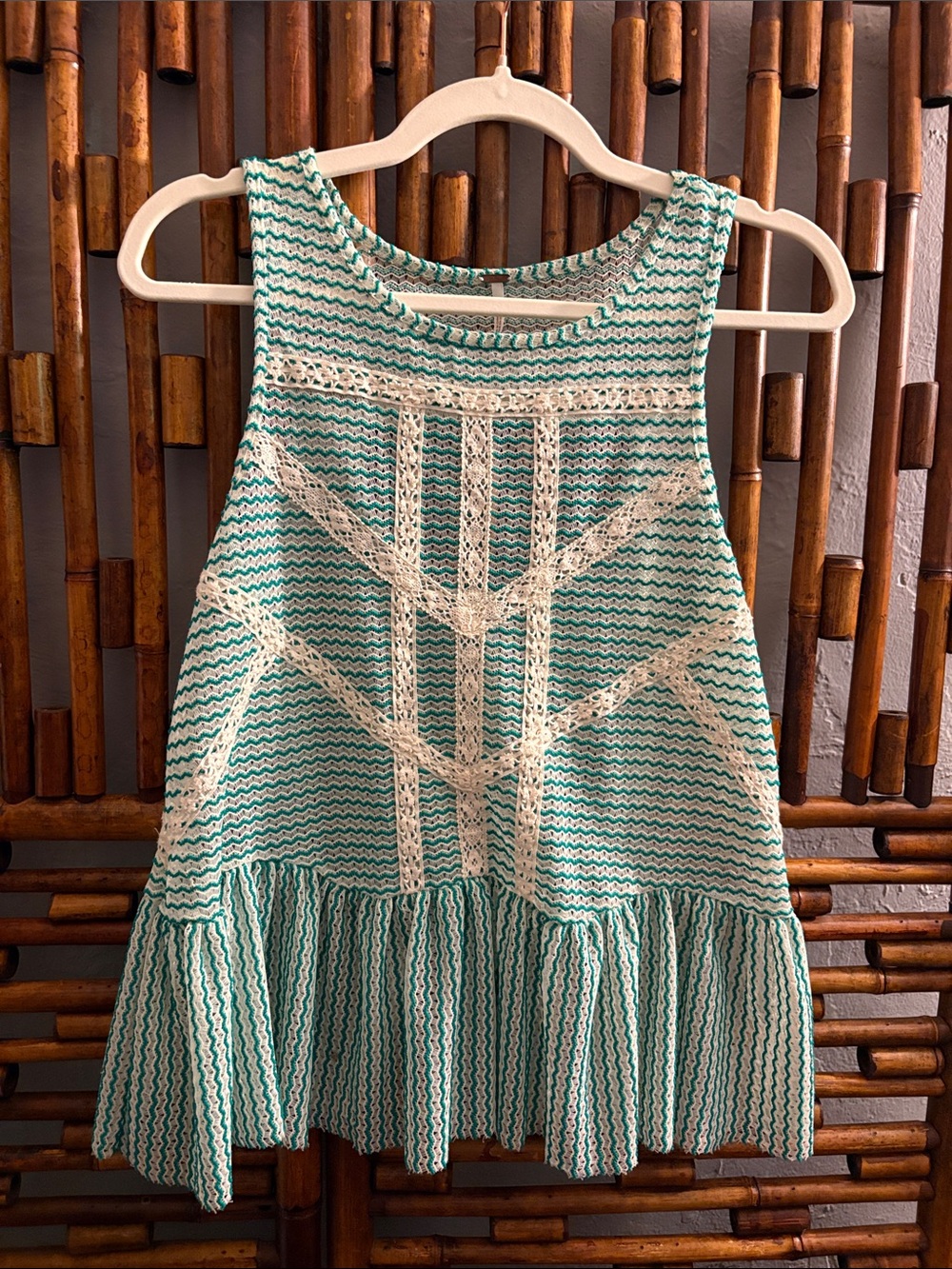 SZ XS FREE PEOPLE CROCHET RUFFLE TANK